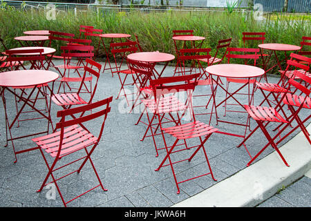 Empty tables at an outdoor cafe in Brooklyn, New York Stock Photo