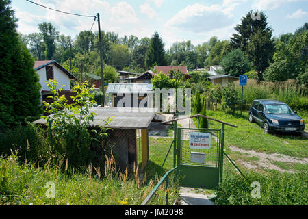 Prague, Czech Republic. 21st July, 2017. Gardening colony in Libensky Island, Prague, Czech Republic on July 21, 2017. Credit: Vit Simanek/CTK Photo/Alamy Live News Stock Photo