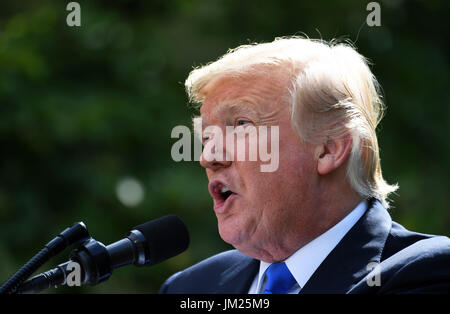 President Donald Trump, with Lebanese Prime Minister Saad Hariri ...