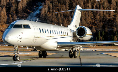 Bombardier Global 6000 GLEX just landed at Samedan Engadin Airport ...