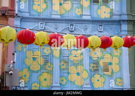 Chinese lanterns in Pagoda Street, Chinatown Stock Photo
