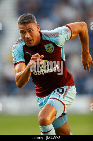 Burnley's Jonathan Walters during the pre-season friendly match at Deepdale, Preston. PRESS ASSOCIATION Photo. Picture date: Tuesday July 25, 2017. See PA story SOCCER Preston. Photo credit should read: Martin Rickett/PA Wire. RESTRICTIONS: EDITORIAL USE ONLY No use with unauthorised audio, video, data, fixture lists, club/league logos or 'live' services. Online in-match use limited to 75 images, no video emulation. No use in betting, games or single club/league/player publications. Stock Photo