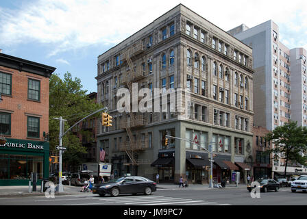 Stores along 6th Ave in Manhattan - NYC - USA Stock Photo