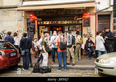 Paris Butte Aux Cailles Strassencafe Bar Chez Michelle Und Diapason Stock Photo Alamy