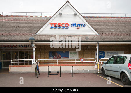 Front Entrance of Tesco Metro Shop Store with Tesco Metro Sign Stock Photo