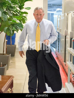 United States Senator Richard Burr (Republican of North Carolina) arrives in the US Capitol by the Senate Subway prior to the vote on the repeal of the Affordable Care Act (ACA) also known as 'Obamacare' in Washington, DC on Wednesday, July 26, 2017. The Senate voted 55-45 to reject legislation undoing major portions of President Barack Obama’s signature healthcare law without a plan to replace it. Credit: Ron Sachs / CNP       - NO WIRE SERVICE - Photo: Ron Sachs/Consolidated/dpa Stock Photo