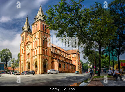 Add to Board  Notre-Dame Cathedral Basilica of Saigon, officially Cathedral Basilica of Our Lady of The Immaculate Conception is a cathedral locat Stock Photo