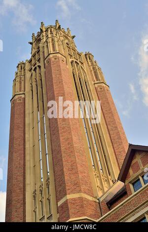 Chicago, Illinois, USA. Saieh Hall for Economics on the campus of the University of Chicago. Stock Photo