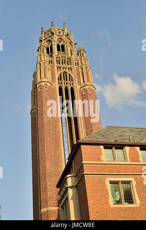 Chicago, Illinois, USA. Saieh Hall for Economics on the campus of the University of Chicago. Stock Photo