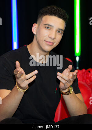 elliot crawford dating show