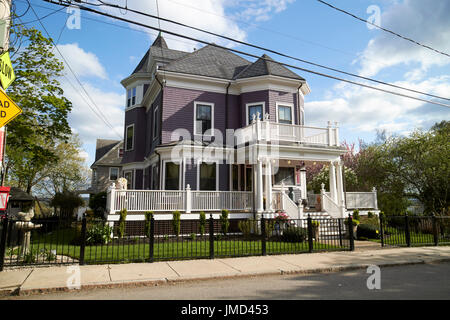 Victorian American Home In Suburban Boston Stock Photo Alamy