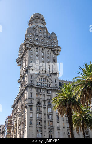 Palacio Salvo at Plaza Independencia -  Montevideo, Uruguay Stock Photo