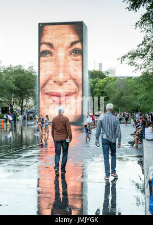 A fine summer day in Chicago's Millennium Park Stock Photo