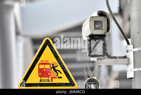 Berlin, Germany. 27th July, 2017. A surveillance camera at Berlin's Suedkreuz station, in Berlin, Germany, 27 July 2017. Facial recognition using surveillance cameras is to be tested at the station on Tuesday. Photo: Paul Zinken/dpa/Alamy Live News Stock Photo