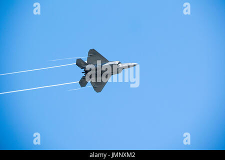 Lockheed Martin F-22 Raptor flying over Tri-Cities, Washington State, USA, before airshow. Stock Photo