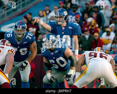 05 September 2012: New York Giants guard Chris Snee (76) during a week 1  NFL matchup between the Dallas Cowboys and New York Giants at Metlife  Stadium Stock Photo - Alamy