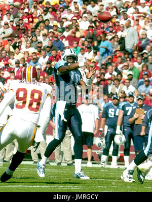 Tennessee Titans QB Vince Young rushes for a first down during the 2010 NFL Pro  Bowl held at Sun Life Stadium. (Credit Image: © Don Montague/Southcreek  Global/ZUMApress.com Stock Photo - Alamy