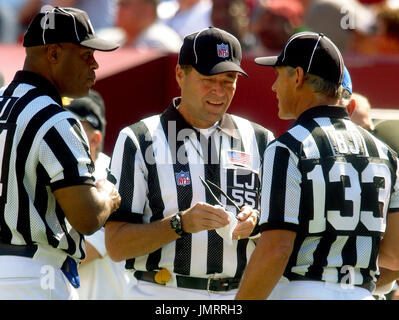 Back judge Steve Freeman signals during the Philadelphia Eagles