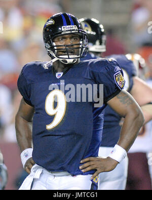 Quarterback Steve McNair of the Baltimore Ravens looks for a