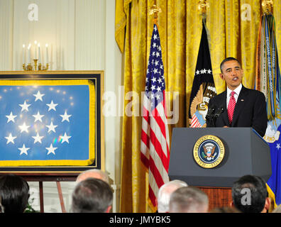 United States President Barack Obama makes remarks as he awards U.S. Air Force Chief Master Sergeant Richard L. Etchberger the Medal of Honor posthumously for his heroic actions in combat on March 11, 1968, in the country of Laos on Tuesday, September 21, 2010.  .Credit: Ron Sachs - Pool via CNP