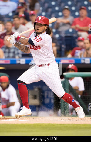 Philadelphia, Pennsylvania, USA. 28th July, 2017. Philadelphia Phillies shortstop Freddy Galvis (13) in action during the MLB game between the Atlanta Braves and Philadelphia Phillies at Citizens Bank Park in Philadelphia, Pennsylvania. Christopher Szagola/CSM/Alamy Live News Stock Photo