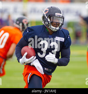 Bourbonnais, Illinois, USA. 27th July, 2017. - Chicago Bears #24 Jordan  Howard puts his helmet on during training camp on the campus of Olivet  Nazarene University, Bourbonnais, Il Credit: csm/Alamy Live News