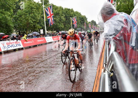 London, UK.  29 July 2017.  Elite women riders pass through The Mall during the Prudential RideLondon Classique riding 12 laps round a 5.5km circuit in central London.  Ranked as one of the top women's UCI WorldTour events, prize money for the race is the highest ever for a women's one day race and features 18 of the top 20 teams from the Women's World Tour.  Credit: Stephen Chung / Alamy Live News Stock Photo