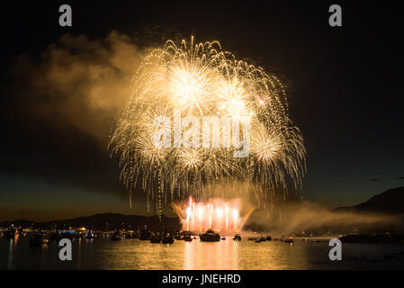 Vancouver, Canada. 29th July, 2017. Fireworks prepared by the country of Japan for BC's largest live event called 'Honda Celebration of Light'. English Bay, Vancouver, BC. Credit: Lukasz Lawreszuk/Alamy Live News