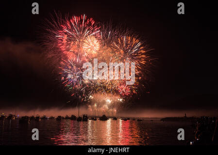 Vancouver, Canada. 29th July, 2017. Fireworks prepared by the country of Japan for BC's largest live event called 'Honda Celebration of Light'. English Bay, Vancouver, BC. Credit: Lukasz Lawreszuk/Alamy Live News