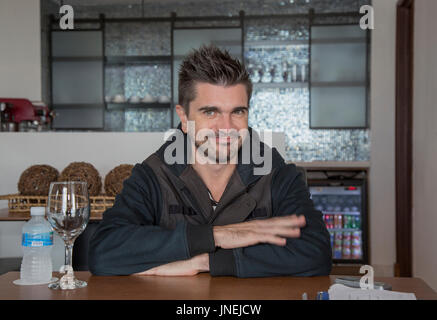 Managua, Nicaragua. 28th July, 2017. Colombian pop singer Juanes, photographed during an interview on the occasion of his Latin America tour in Managua, Nicaragua, 28 July 2017. Juanes, known for his song 'La Camisa Negra', is very worried about the dramatic situation of the people in Venezuela and the escalation of violence. Photo: Miguel Alvarez/dpa/Alamy Live News Stock Photo