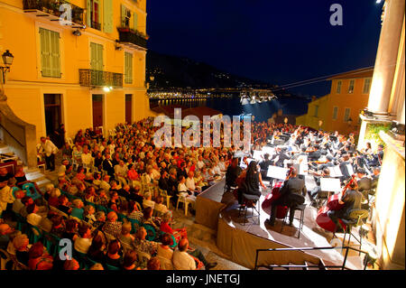 Menton, France. 29th July, 2017. Menton, France - July 29, 2017: Pianist Fazill Say and Hong Kong Sinfonietta at The 68th Festival de Musique Menton/Classical Music Festival at the Parvis de la Basilique | usage worldwide Credit: dpa/Alamy Live News Stock Photo