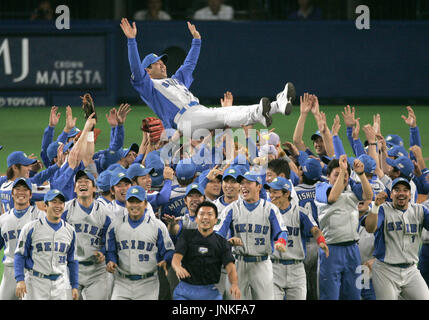 Baseball: Nippon Ham introduces former Blue Jays infielder Katoh
