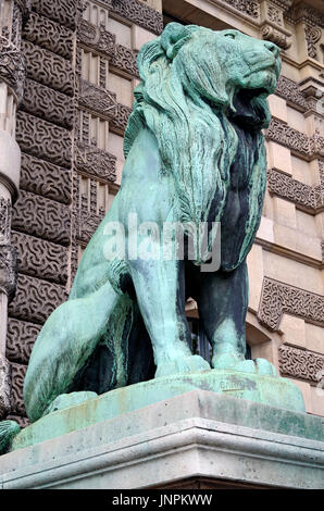 The Lion Gate, Porte des Lions, at the Louvre, Paris, one of the world’s great museums, on Quai des Tuilleries, Stock Photo