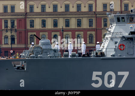 Saint-Petersburg, Russia. 30th July, 2017. Navy day and parade on Neva river Credit: Svetlanistaya/Alamy Live News Stock Photo