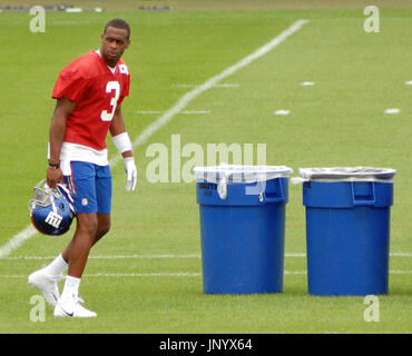 East Rutherford, USA. 29th Jul, 2017. The New York Football Giants took to the practice field in East Rutherford, NJ for NFL Training Camp on July 29, 2017. Odell Beckham Jr. and Brandon Marshall made plays at practice that excited the fans that were on hand to view the team. Credit: Roy Caratozzolo III/Alamy Live News Stock Photo