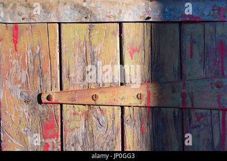 A closeup of a metal gate hinge on an old timber stable door from the historic Rowlee property in Orange NSW, Australia Stock Photo
