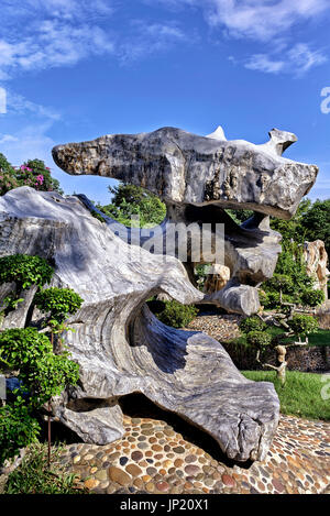 Wierd Shape Rocks Oddly shaped Stones Stock Photo - Alamy
