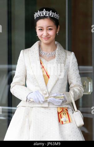 Japans Prince Akishino, Emperor Akihito and Empress Michikos younger ... picture