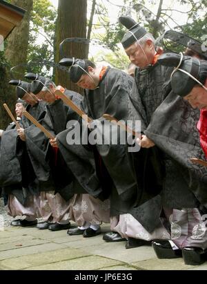 Descendants of feudal tycoon Tokugawa Ieyasu bow before the tomb of the Tokugawa shogunate founder at the Kunozan Toshogu shrine in the city of Shizuoka, central Japan, during a Shinto ceremony on April 17, 2015, commemorating the 400th anniversary of his death. (Kyodo) ==Kyodo