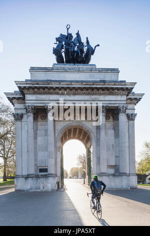 England, London, Westminster, Hyde Park Corner, Wellington Arch Stock Photo