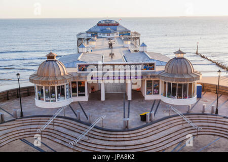 England, Norfolk, Cromer, Cromer Pier Stock Photo