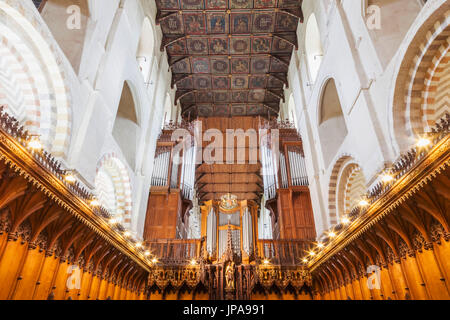 England, Hertfordshire, St.Albans, St.Albans Cathedral and Abbey Church, The Nave Stock Photo