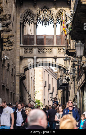 neogothic bridge at Carrer del Bisbe (Bishop Street). Spain. Barcelona. Stock Photo