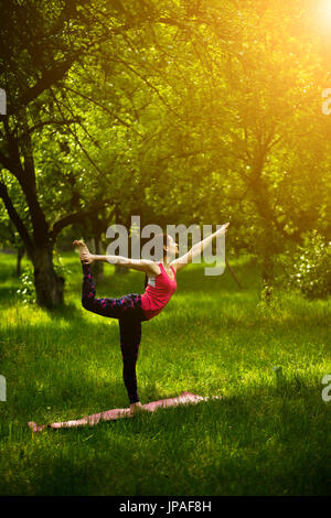 7 Amazing Spring Yoga Poses to Awaken & Enlighten - DoYou