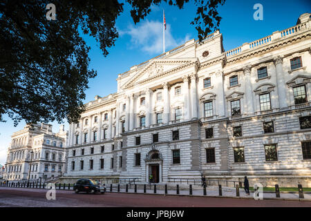 HM Treasury 1 Horse Guards Road LONDON Stock Photo - Alamy