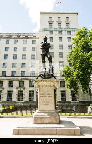 Statue of Major General Charles G. Gordon - 'Gordon of Khartoum' - on Victoria Embankment Gardens, Westminster, London, UK Stock Photo