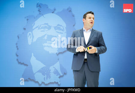 Berlin, Germany. 1st Aug, 2017. Hubertus Heil, the general secretary of the SPD, presents the party's electoral campaign strategy in Willy Brandt House in Berlin, Germany, 1 August 2017. Photo: Kay Nietfeld/dpa/Alamy Live News Stock Photo