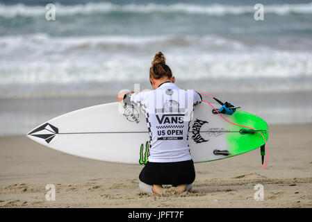 Huntington Beach, USA. 01 August, 2017. Maud Le Car (FRA) prepares for the start of her heat at the Women's 2017 VANS US Open of Surfing, on Tuesday, 01 August, 2017. Credit: Benjamin Ginsberg/Alamy Live News. Stock Photo