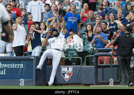 Milwaukee, WI., USA. 1st August, 2017. Milwaukee Brewers first baseman Eric Thames #7 almost makes a catch while falling into the stands during the Major League Baseball game between the Milwaukee Brewers and the St. Louis Cardinals at Miller Park in Milwaukee, WI. John Fisher/CSM Stock Photo