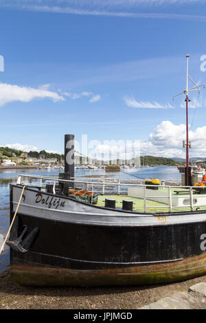 The  (Dolphin) Dolfijn Barge berthed at Tarbert Fishing Village, Loch Fyne, Scotland, United Kingdom Stock Photo